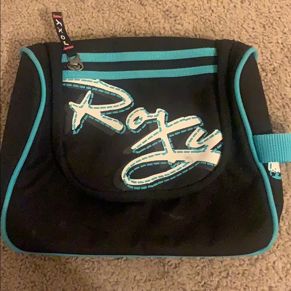 Roxy Handbags - Roxy hanging travel Make-up and health bag
